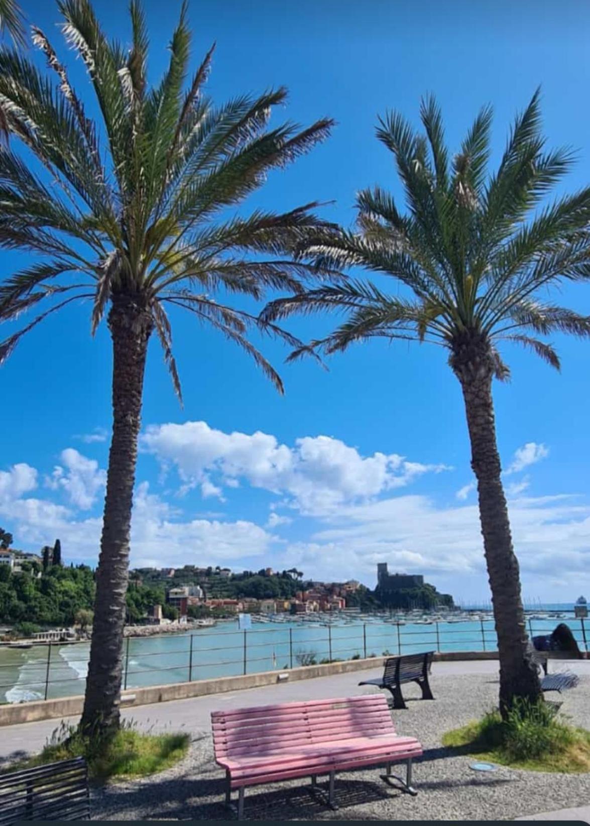 La Casa Del Pittore Anna House Lerici Ruang foto